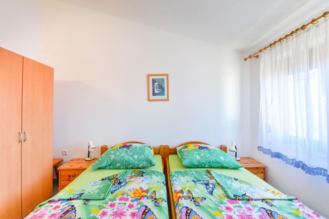 Apartments Gogoljak Вир Екстериор снимка